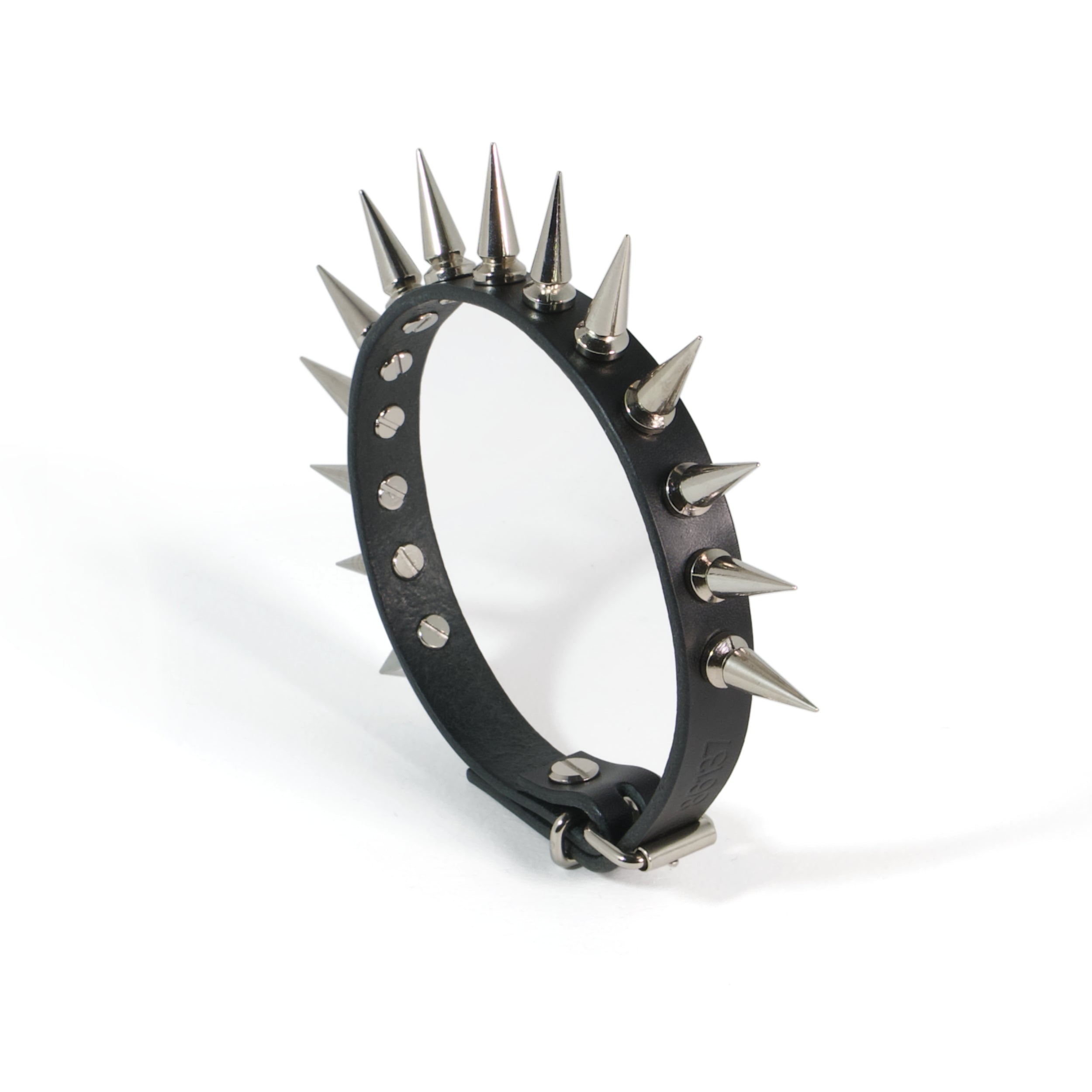 black minimal choker with spikes side