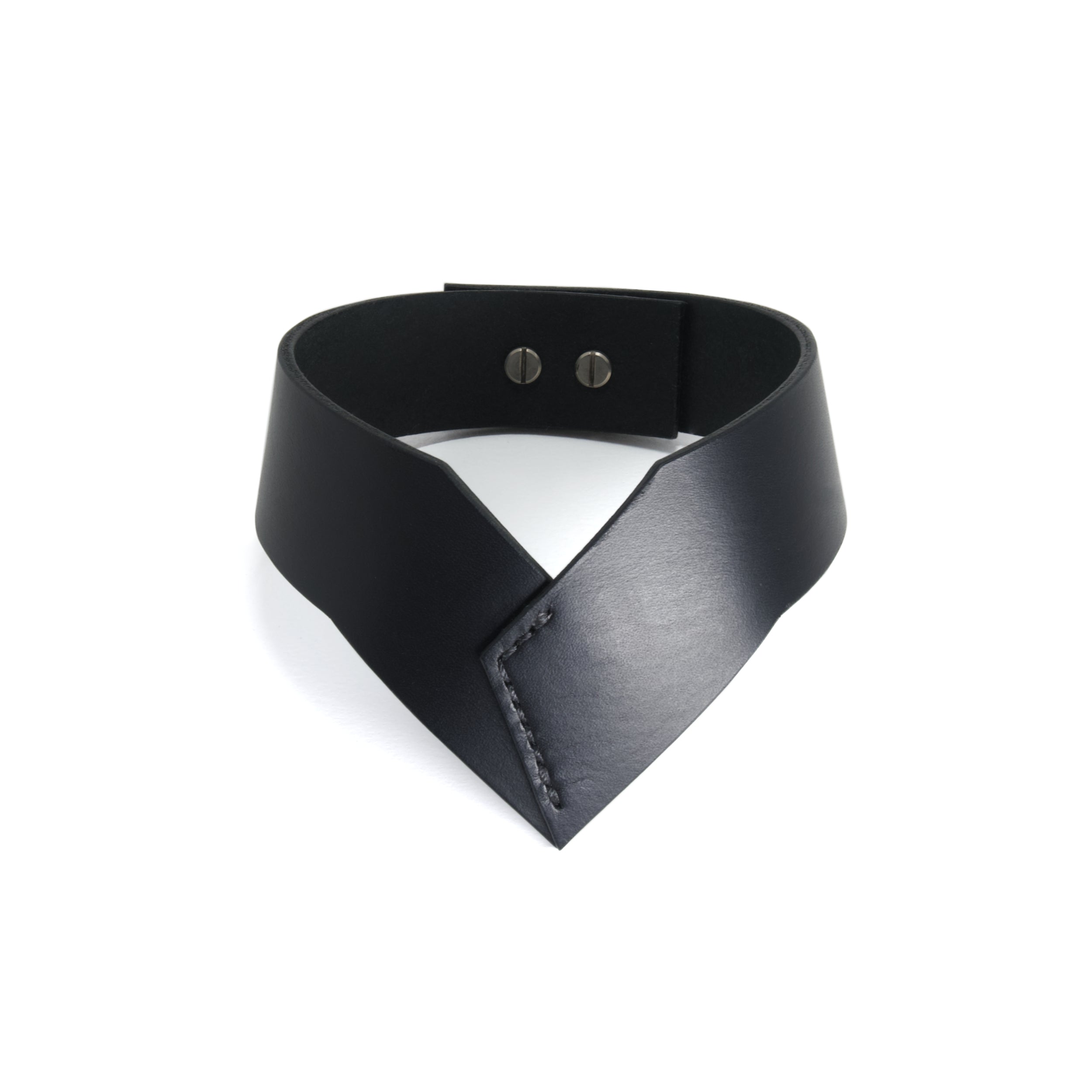 black leather choker v-shaped front