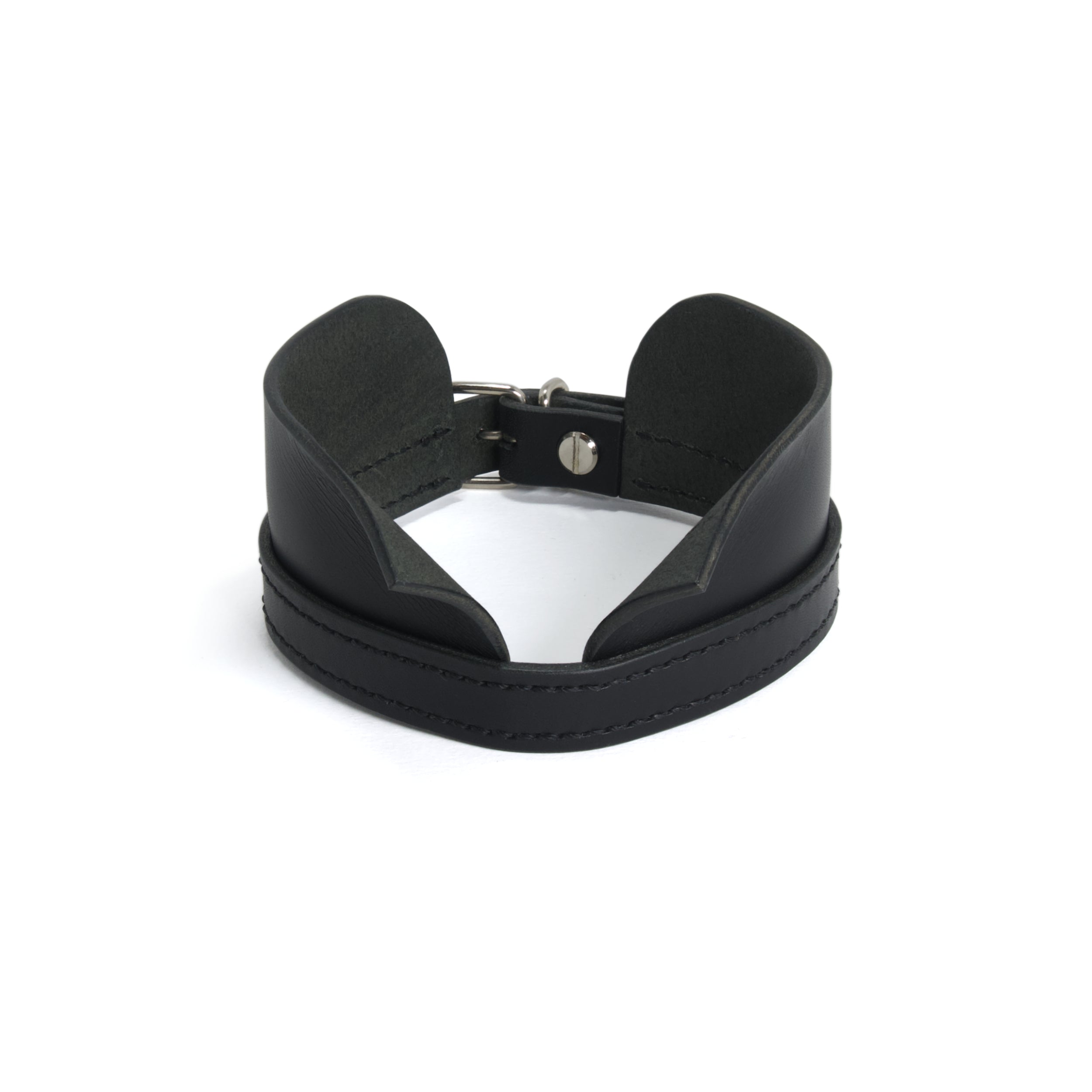 black leather choker inspired by victorian era
